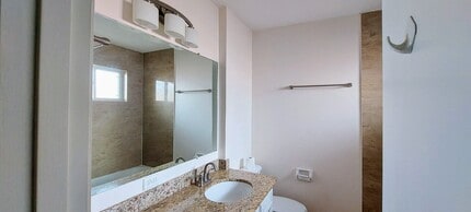 5455 Kuldell Dr in Houston, TX - Foto de edificio - Building Photo