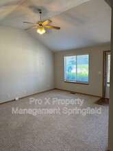 3807 W Montclair St in Springfield, MO - Building Photo - Building Photo