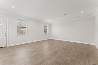 1917 Minnesota St in Baton Rouge, LA - Foto de edificio - Building Photo