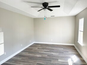 809 Tisbury Ln in Wilmington, NC - Building Photo - Building Photo