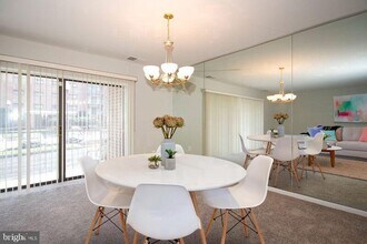 7202 Rockland Hills Dr in Baltimore, MD - Building Photo - Building Photo