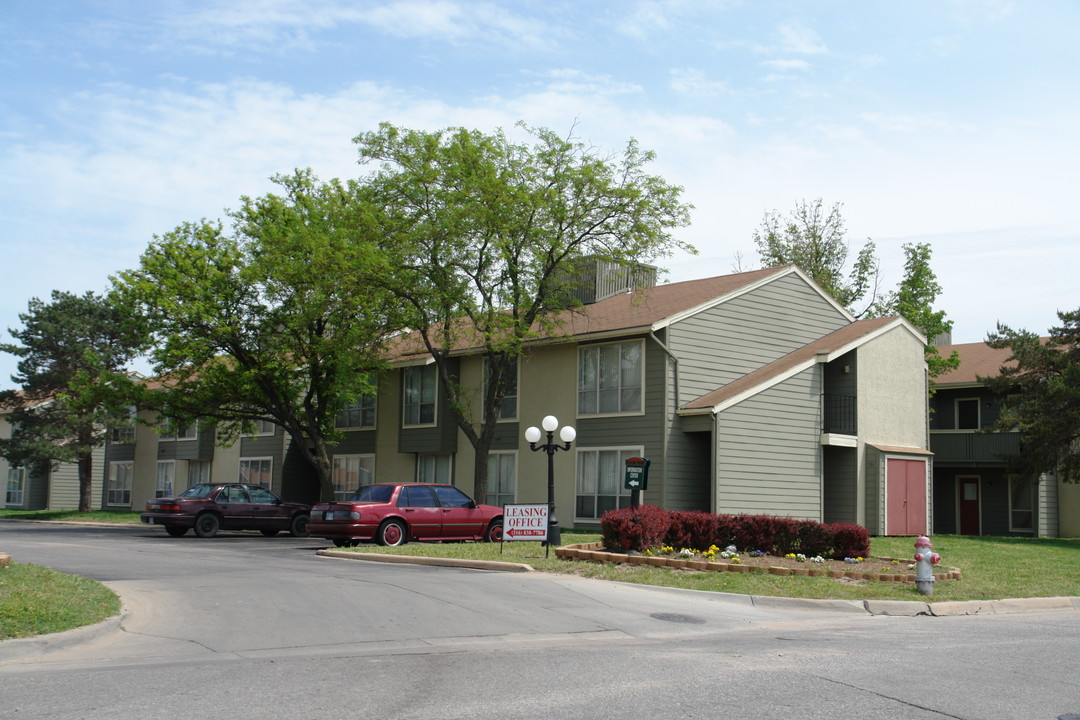 Pelican Point Apartments in Wichita, KS - Foto de edificio