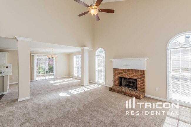 136 Grove Park Ln in Woodstock, GA - Building Photo - Building Photo