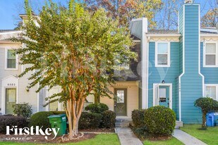 6582 Wellington Square in Norcross, GA - Building Photo