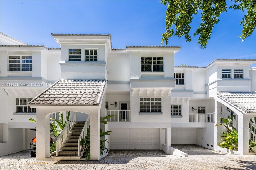 1707 E Las Olas Blvd in Fort Lauderdale, FL - Building Photo