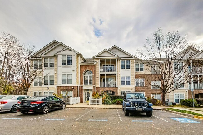 12000 Amber Ridge Cir in Germantown, MD - Building Photo - Building Photo