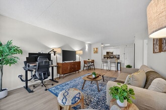 444 Washington Blvd, Unit SI FL4-ID1461469P in Jersey City, NJ - Building Photo - Building Photo