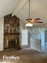 4884 Walden Glen St in Memphis, TN - Foto de edificio - Building Photo