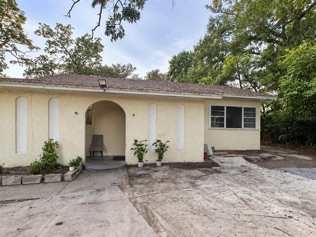 322 N Wekiwa Springs Rd