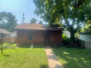 641 Belgrade Ave, Unit 641 Main Floor in North Mankato, MN - Building Photo - Building Photo