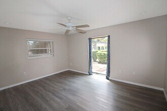 420 Mt Vernon Dr in Venice, FL - Building Photo - Building Photo
