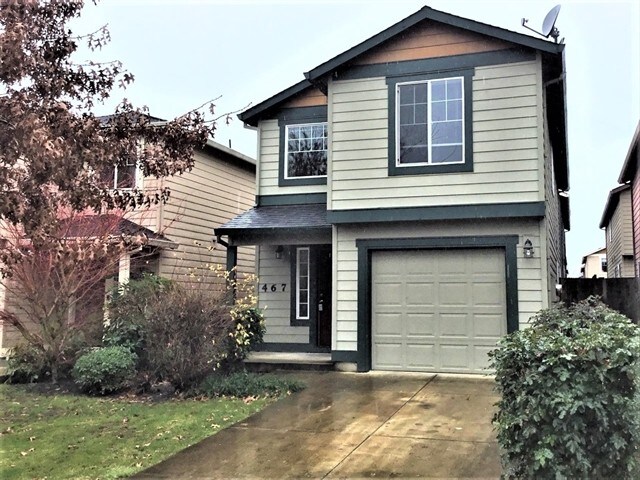 467 Whitney Dr in Newberg, OR - Building Photo