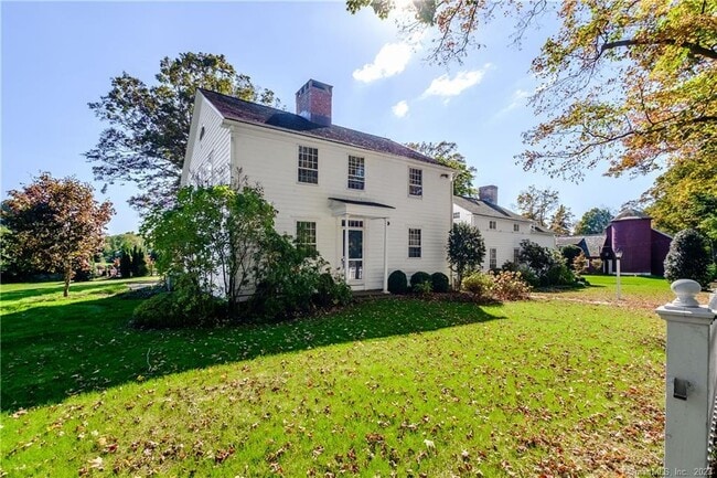 2081 North St in Fairfield, CT - Building Photo - Building Photo