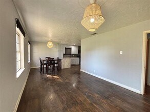 1601 Park Pl in Irving, TX - Building Photo - Building Photo