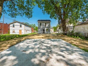 33 Whitethorne Ave in Columbus, OH - Building Photo - Building Photo