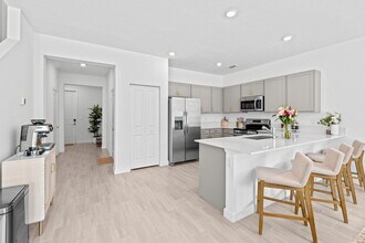 4341 Pond Lily Ln in Greenacres, FL - Building Photo - Building Photo