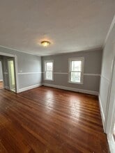 588 Brock Ave in New Bedford, MA - Building Photo - Building Photo