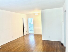 916 N Sweetzer Ave in West Hollywood, CA - Building Photo - Building Photo