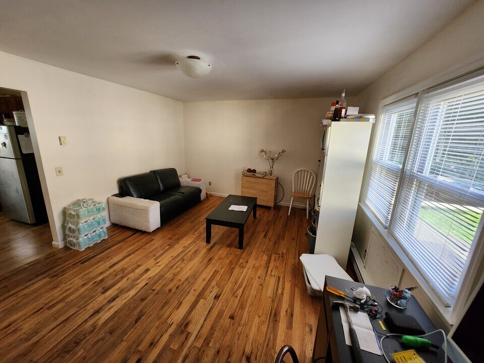 33 Orange St, Unit C in Stamford, CT - Foto de edificio