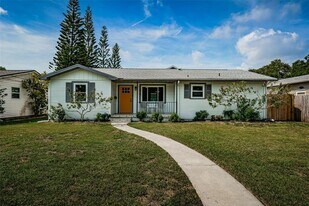 618 40th Ave N in St. Petersburg, FL - Building Photo