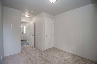 7800 Jacqueline Way in White City, OR - Building Photo - Building Photo