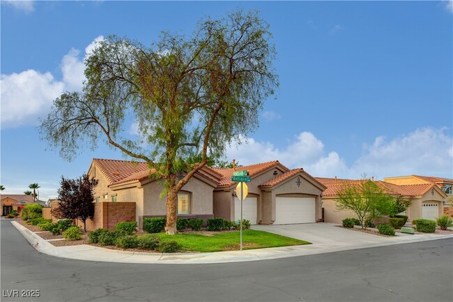 4056 Bottiglia Ave in Las Vegas, NV - Building Photo - Building Photo