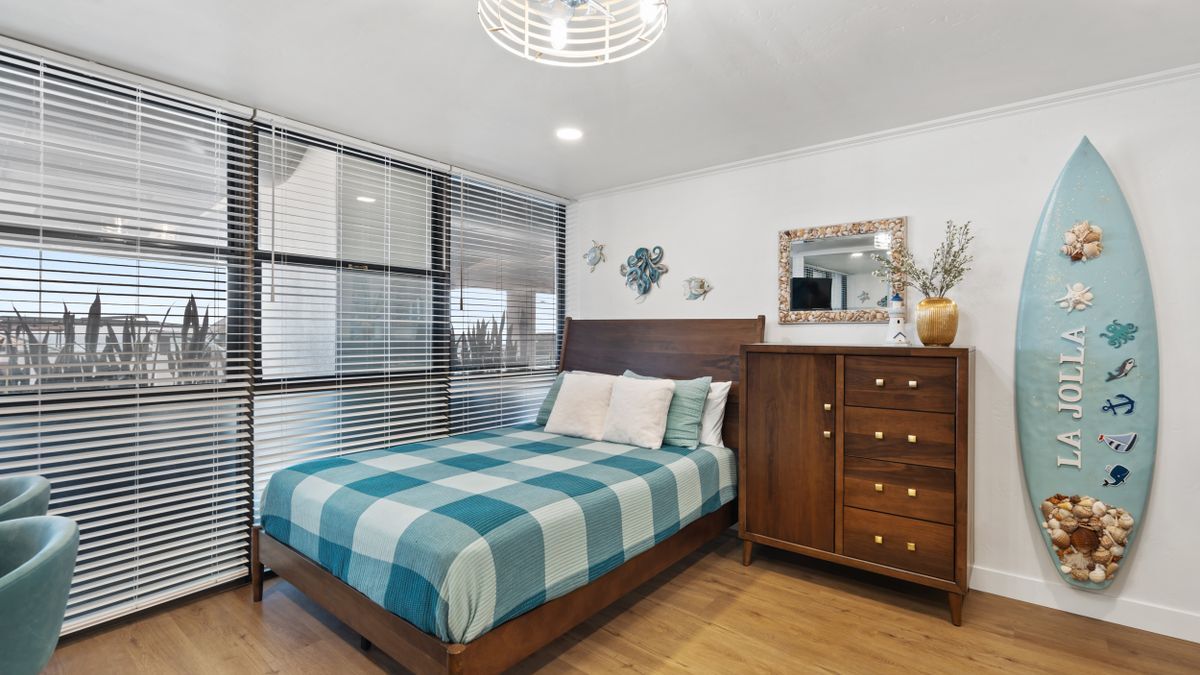 939 Coast Blvd in San Diego, CA - Building Photo