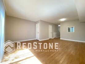 725 S Broad St in Burlington, NC - Building Photo