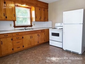 34 Center St in Hanover, PA - Building Photo