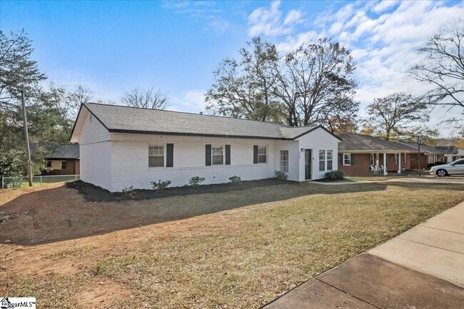 213 Fisher Ave in Spartanburg, SC - Building Photo - Building Photo