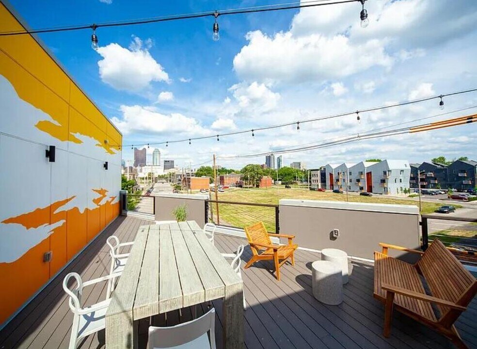 548 W State St in Columbus, OH - Building Photo