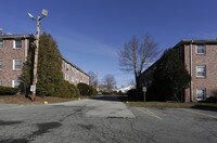 Building Photo - Carriage Hill Estates Apartments in Amesbury, Massachusetts