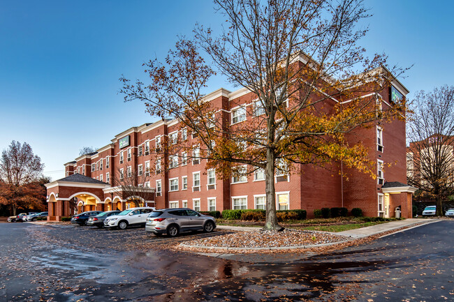 Furnished Studio - Greensboro in Greensboro, NC - Foto de edificio - Building Photo