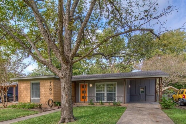 7608 Delafield Ln in Austin, TX - Foto de edificio - Building Photo
