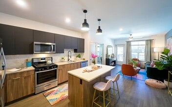 V2 Apartments in Chelsea, MA - Building Photo - Building Photo