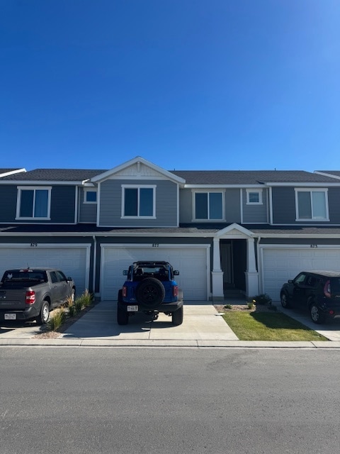 property at 877 E Oakum Ln