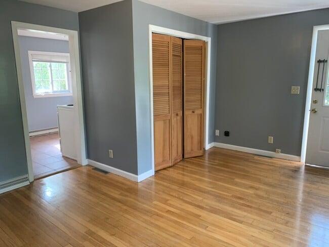 33 Hartwell Ave, Unit Apartmemt in Littleton, MA - Building Photo - Building Photo