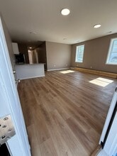 213 N East St, Unit A in Carlinville, IL - Foto de edificio - Building Photo