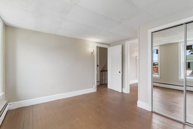 property at 392 E Maple St