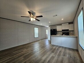 1057 Myakka Dr in North Fort Myers, FL - Building Photo - Building Photo