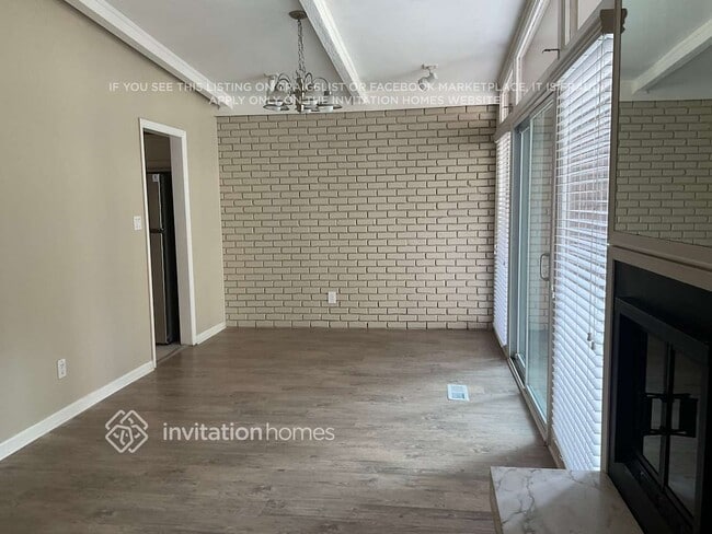105 Elaine Dr in Roswell, GA - Building Photo - Building Photo