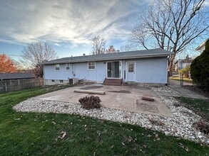 1304 Overlook Dr in Manhattan, KS - Building Photo - Building Photo