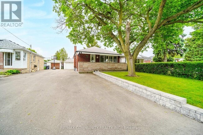 property at 21 Miramar Crescent