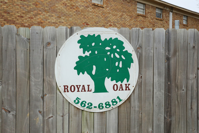 Royal Oaks Apartments in Little Rock, AR - Building Photo - Building Photo