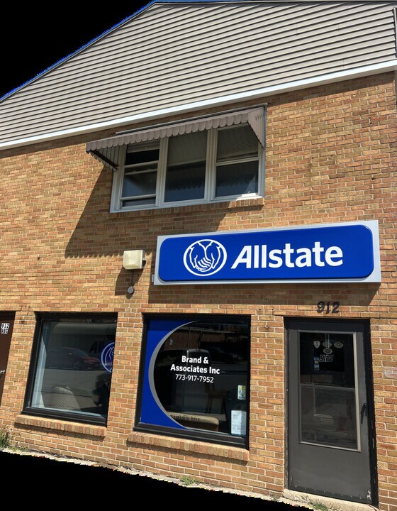 912 W Greenwood Ave in Waukegan, IL - Building Photo