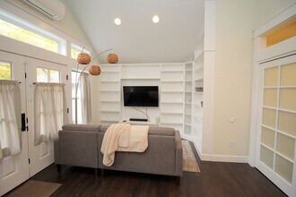 816 NE Imperial Ave in Portland, OR - Foto de edificio - Building Photo