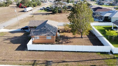 1602 SW 16th Ct in Cape Coral, FL - Building Photo - Building Photo