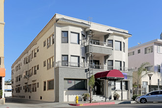 LONG BEACH GATSBY APARTMENTS in Long Beach, CA - Building Photo - Building Photo