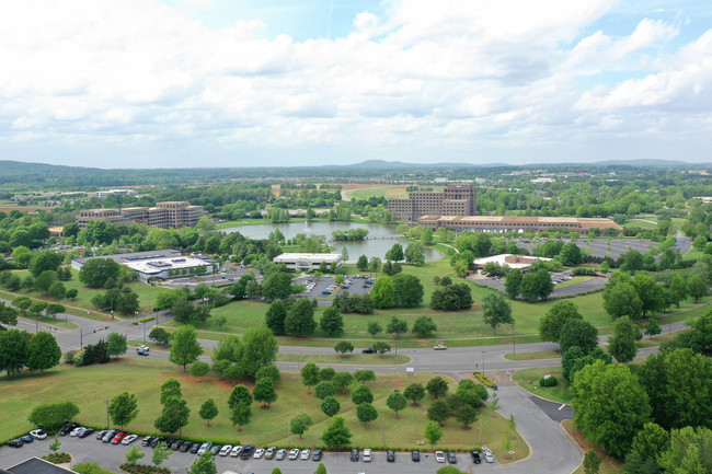 Seleno at Bridge Street in Huntsville, AL - Foto de edificio - Building Photo