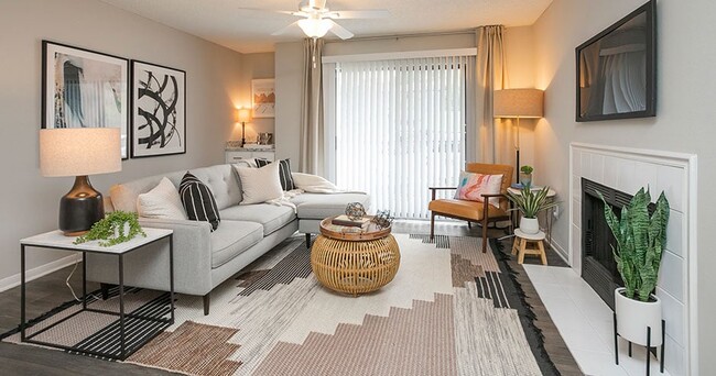 Residences at Glenview Reserve Apartment Homes in Nashville, TN - Foto de edificio - Building Photo